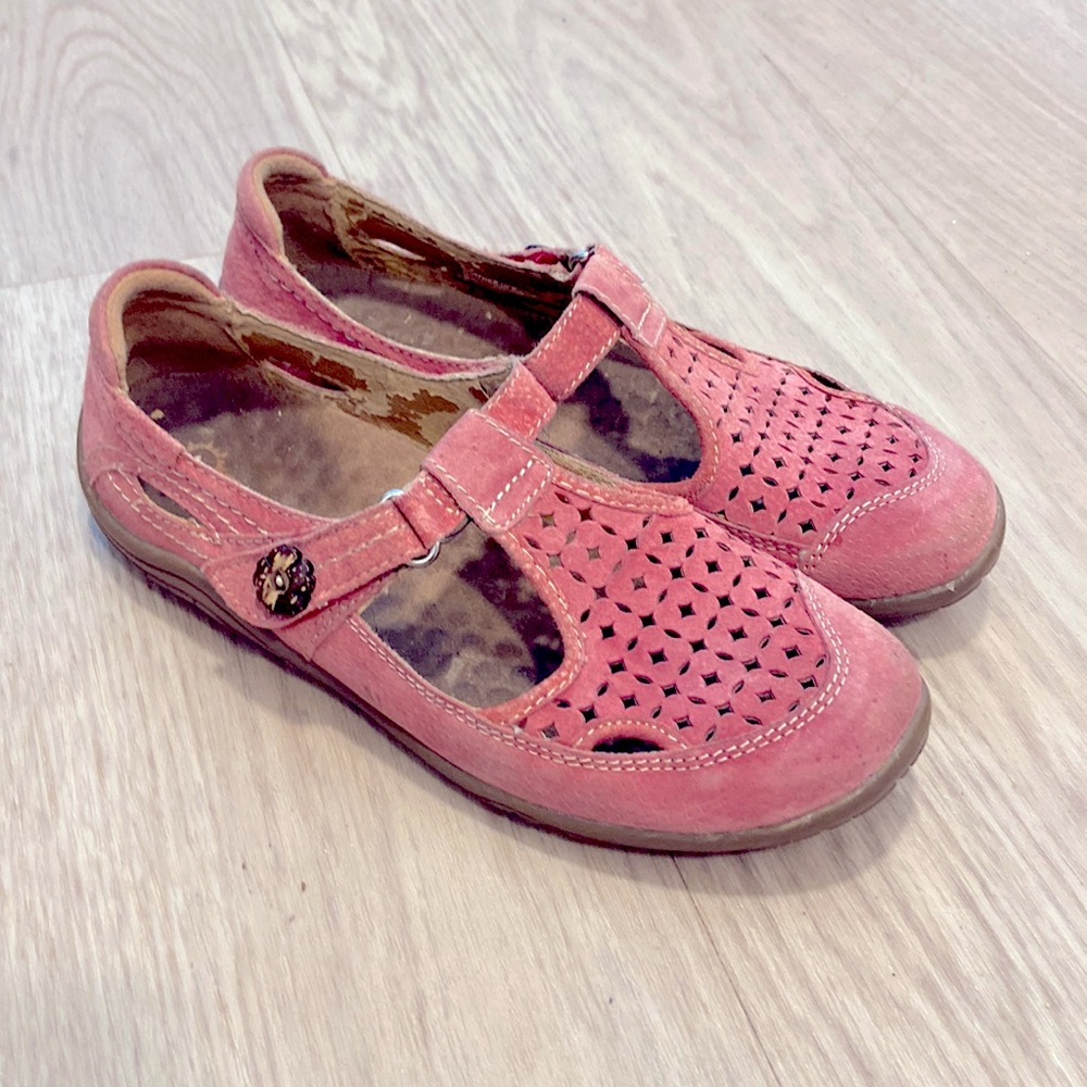 Earth Origins Pink Suede Leather Mary Janes Size 5